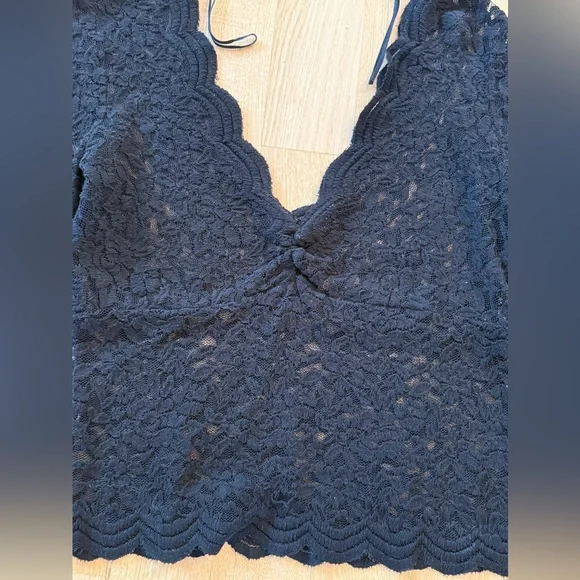 Zara Black Lace Scalloped Blouse - Picture 3 of 7